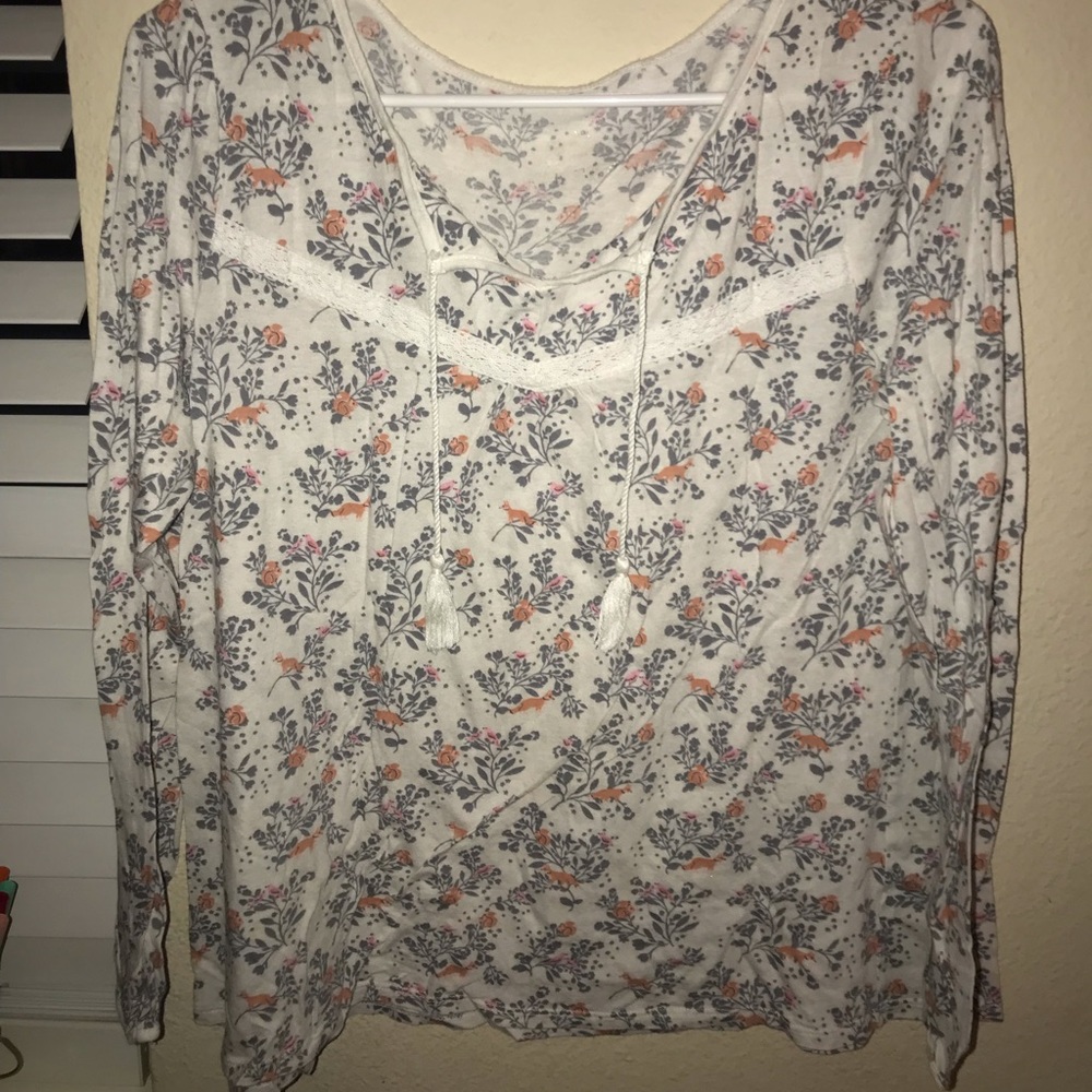 2/$25 Sale‼️LACE, FLORAL AND BIRD DETAILS!